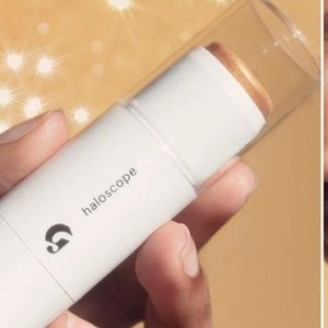 Glossier Haloscope - Highlighter in Topaz